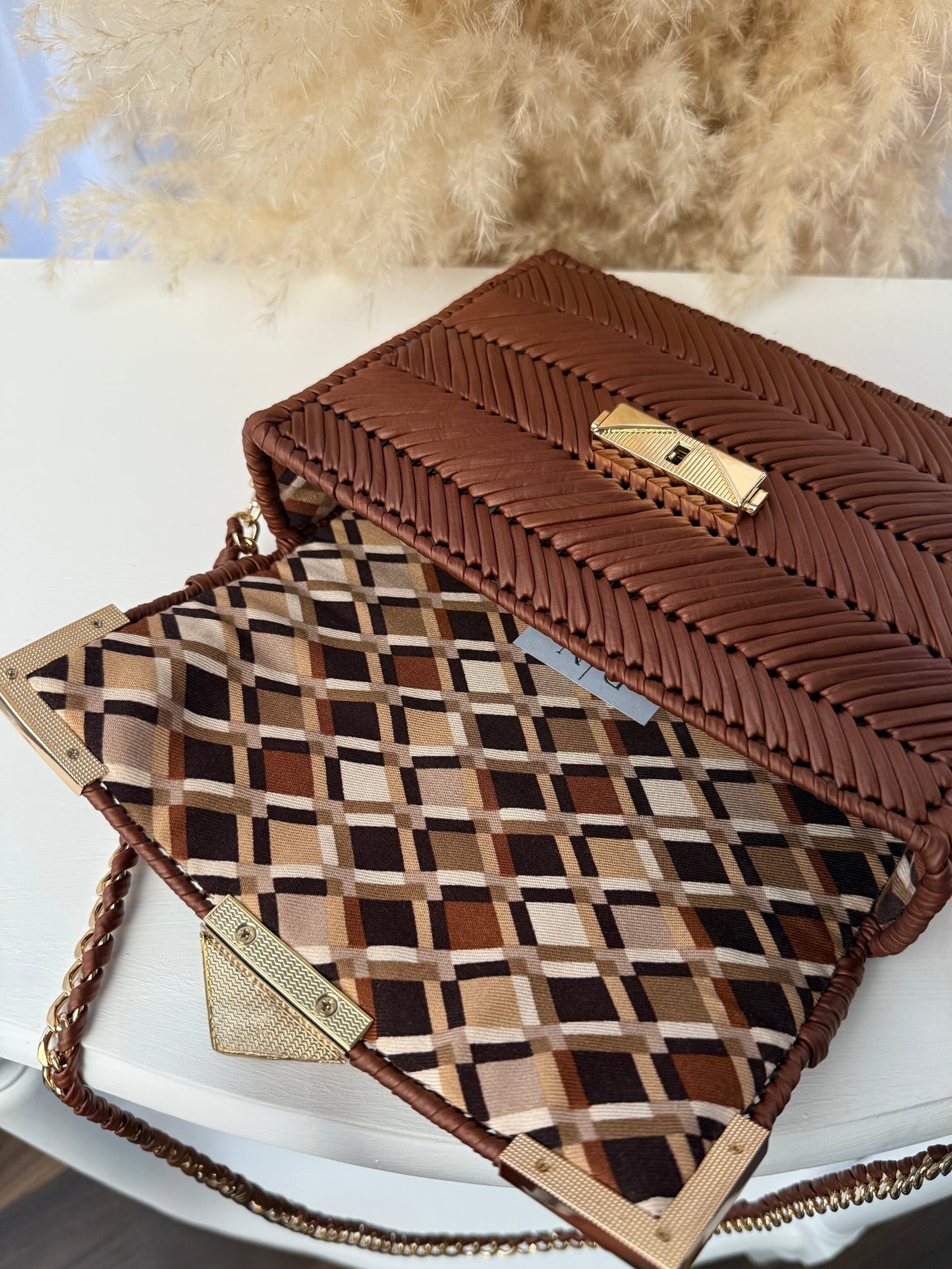 OLIVIA - brown
