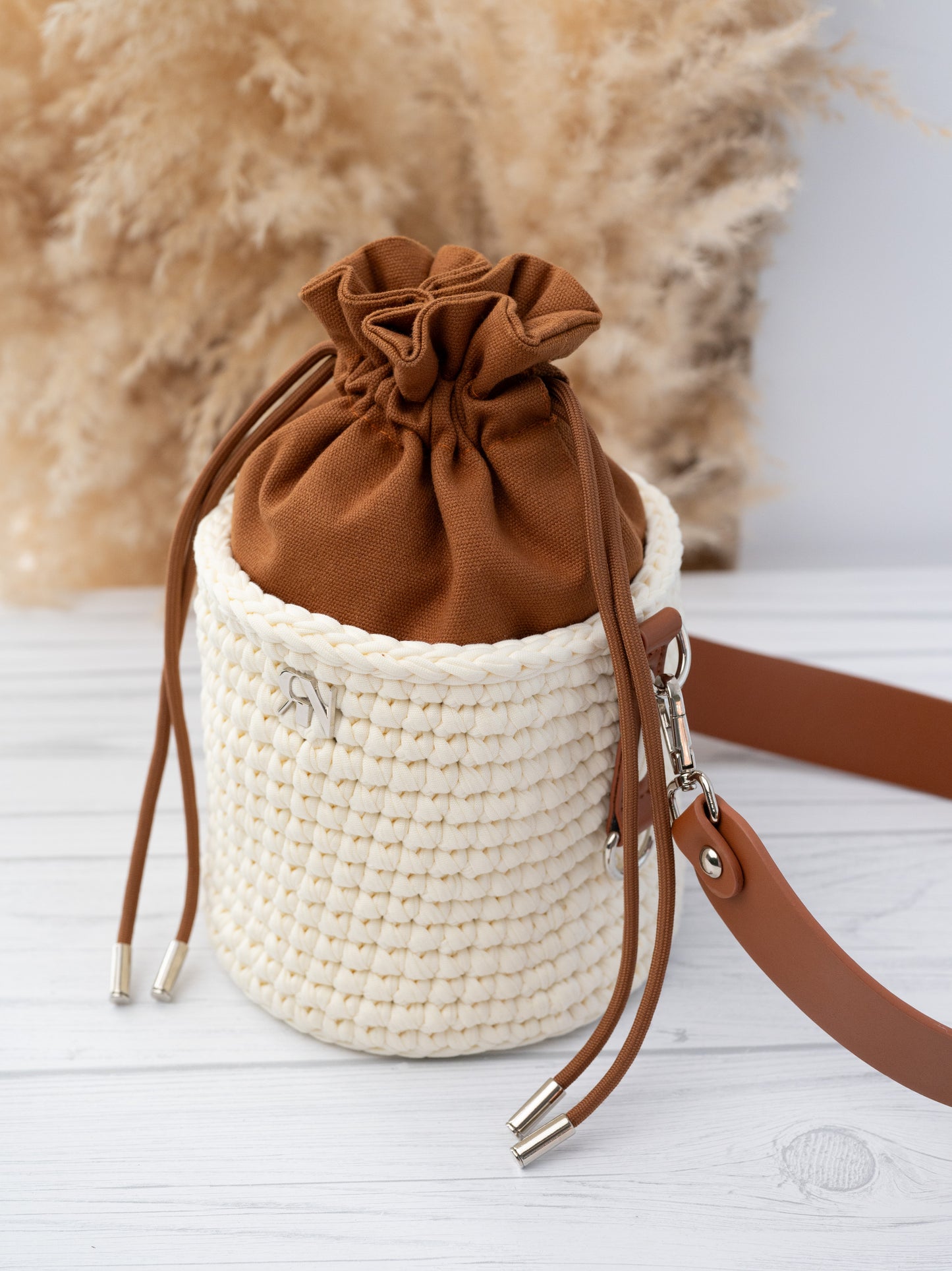 ARIEL - ivory/brown