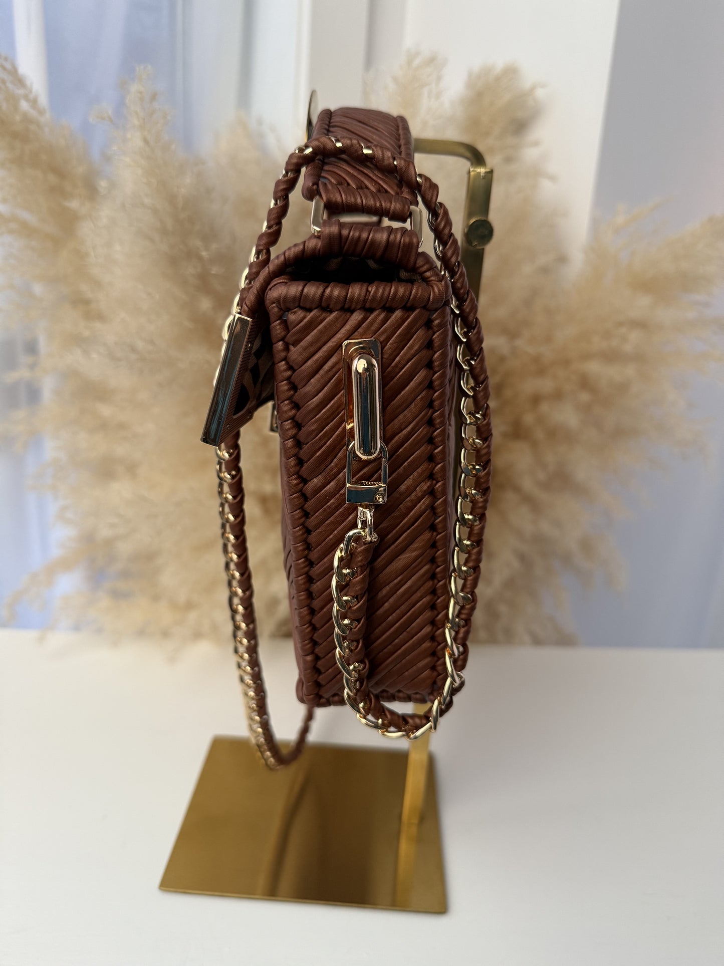 OLIVIA - brown