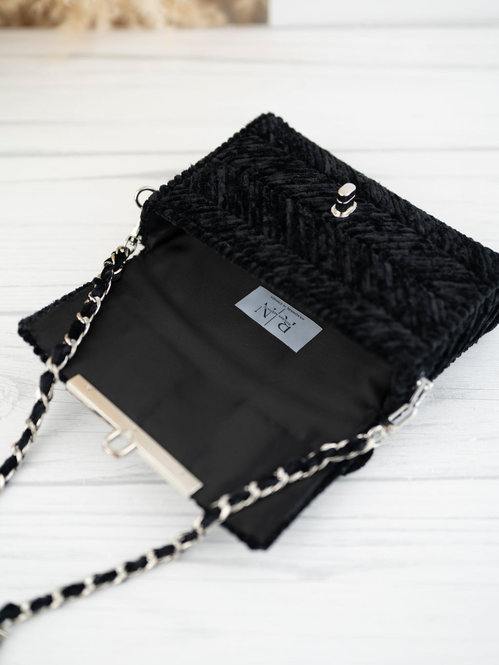 EVA velvet - black