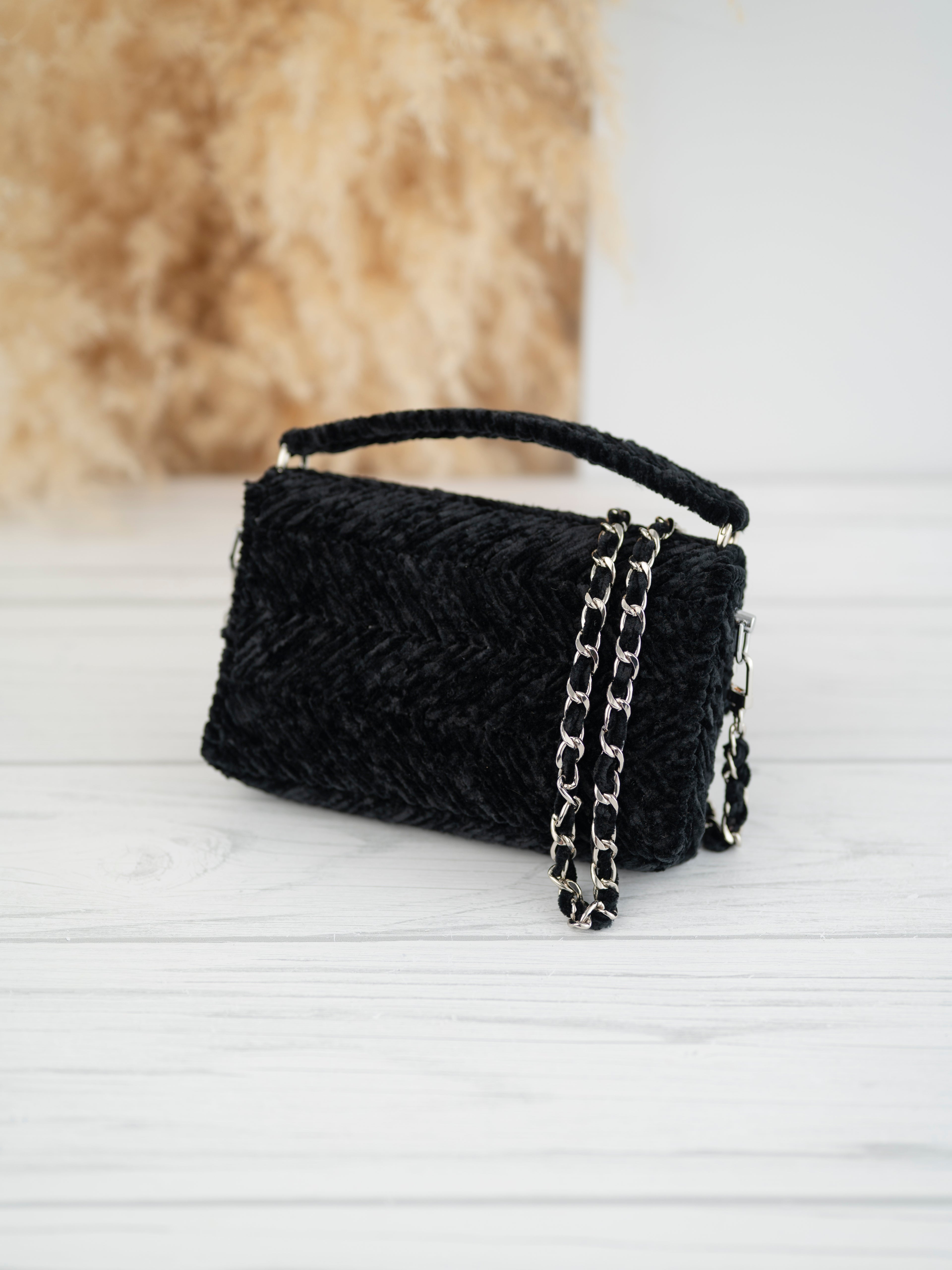 EVA velvet - black