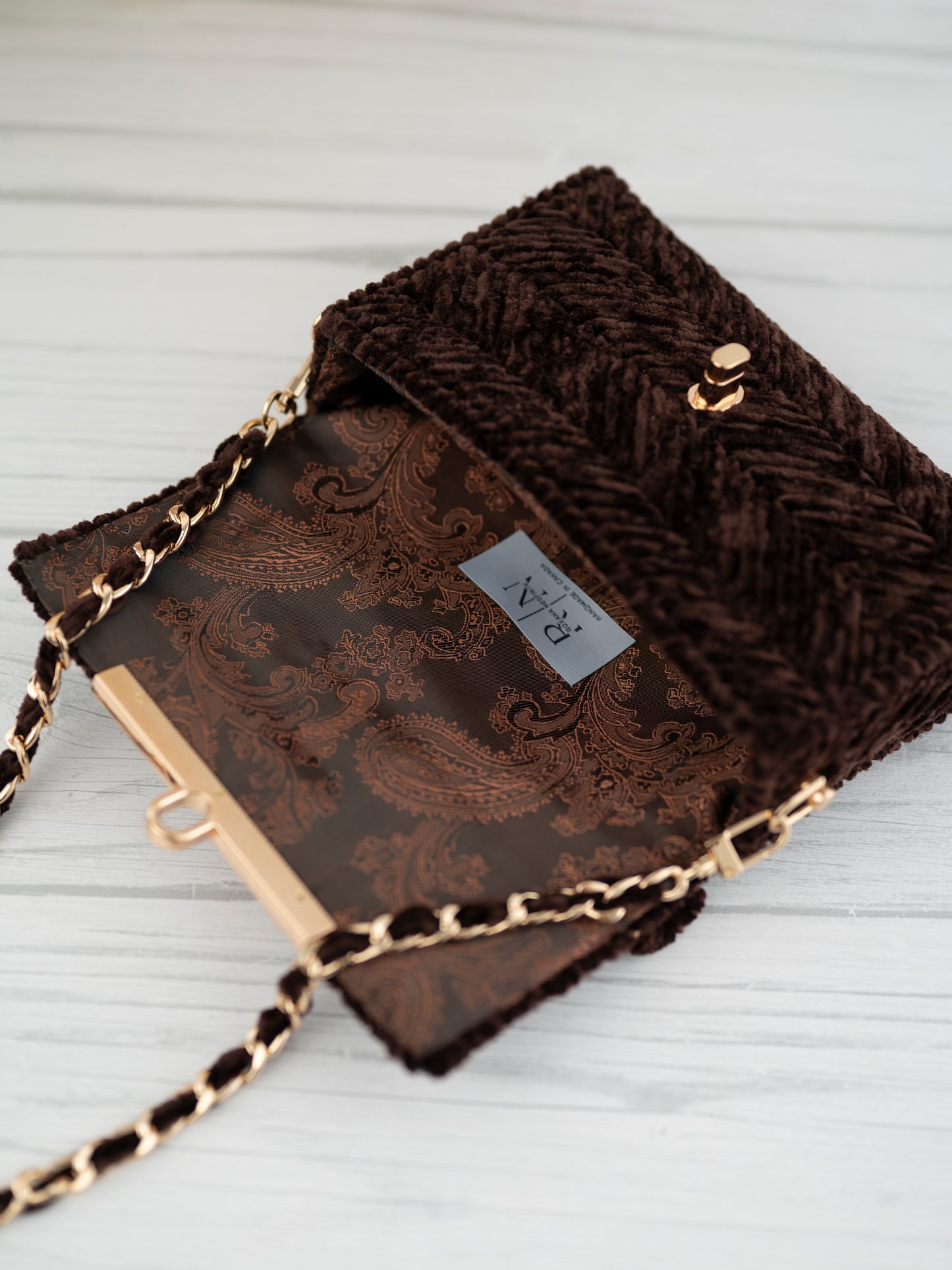 EVA velvet - dark chocolate