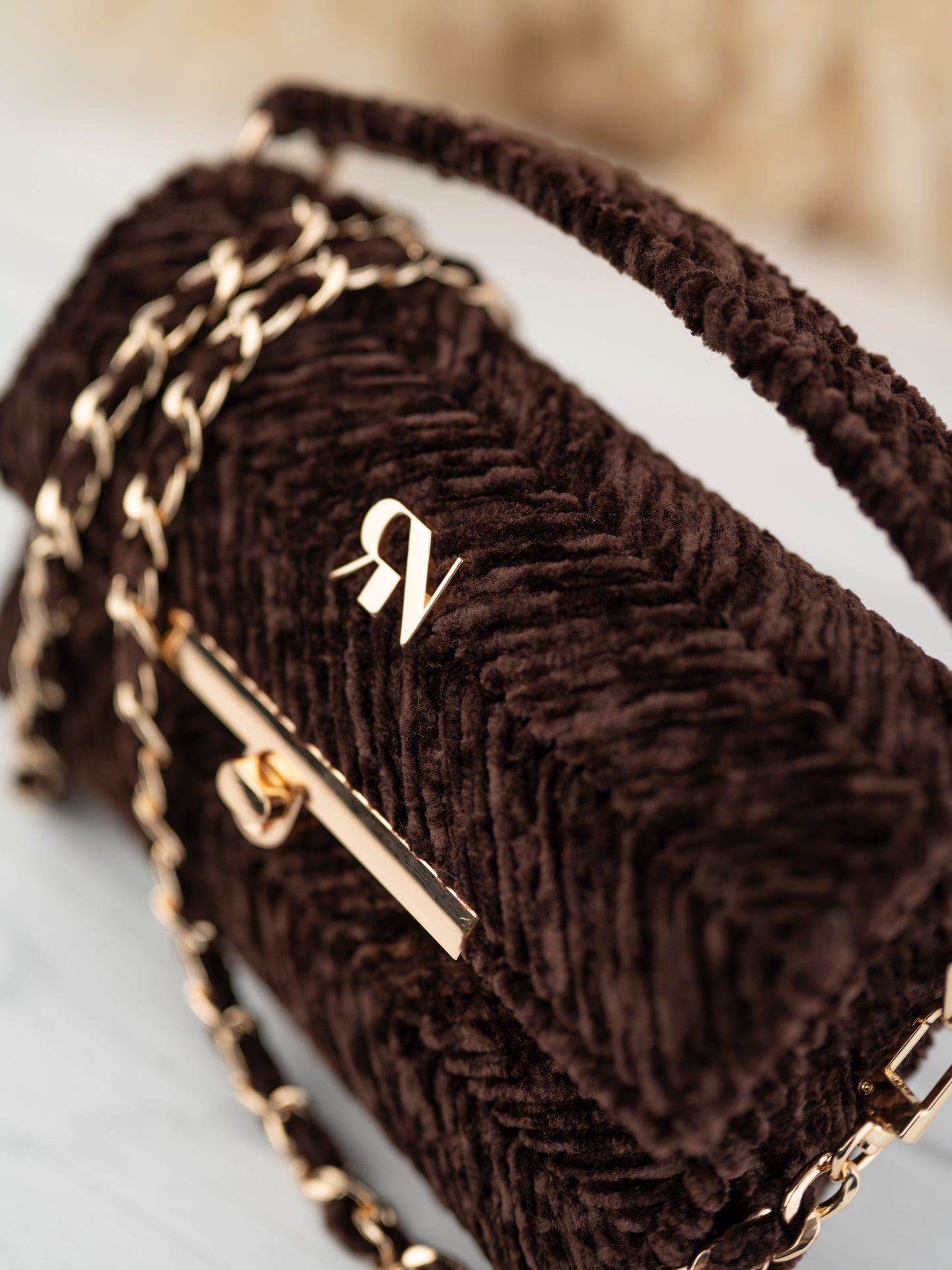 EVA velvet - dark chocolate