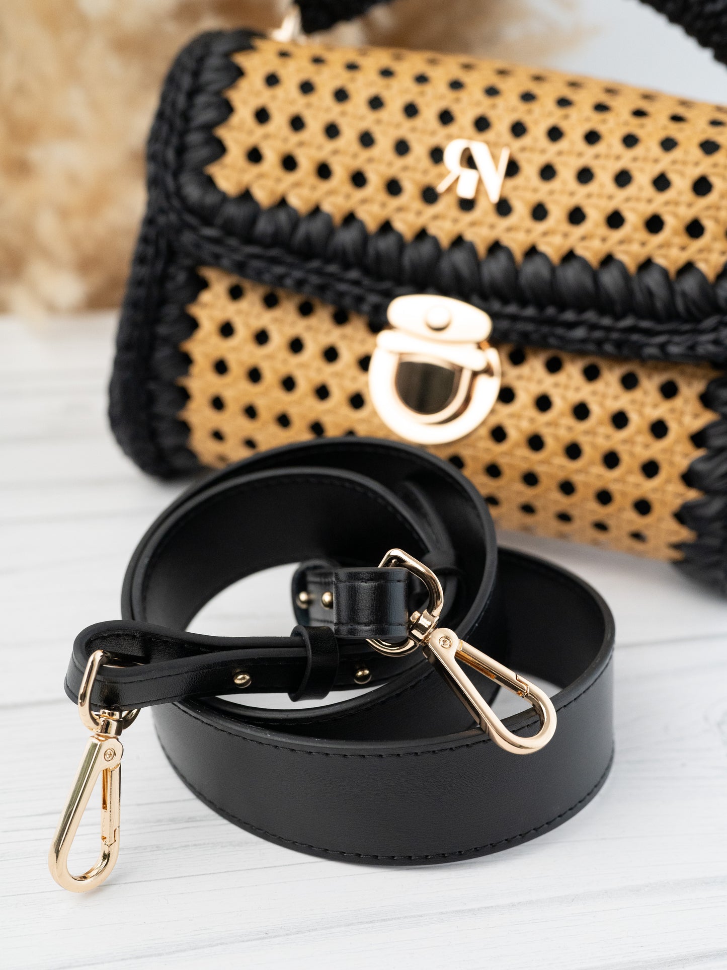 CAPRI - tan/black