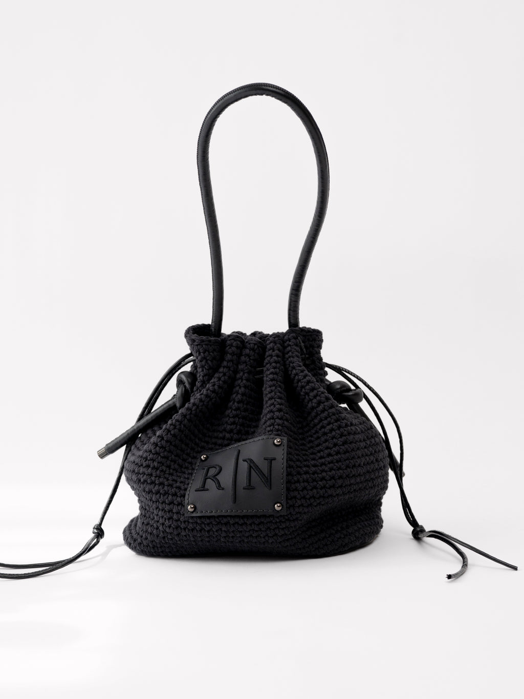 SYDNEY - black
