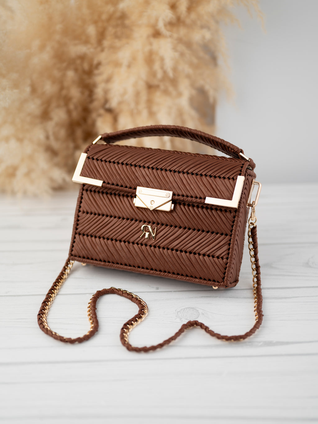 OLIVIA - brown
