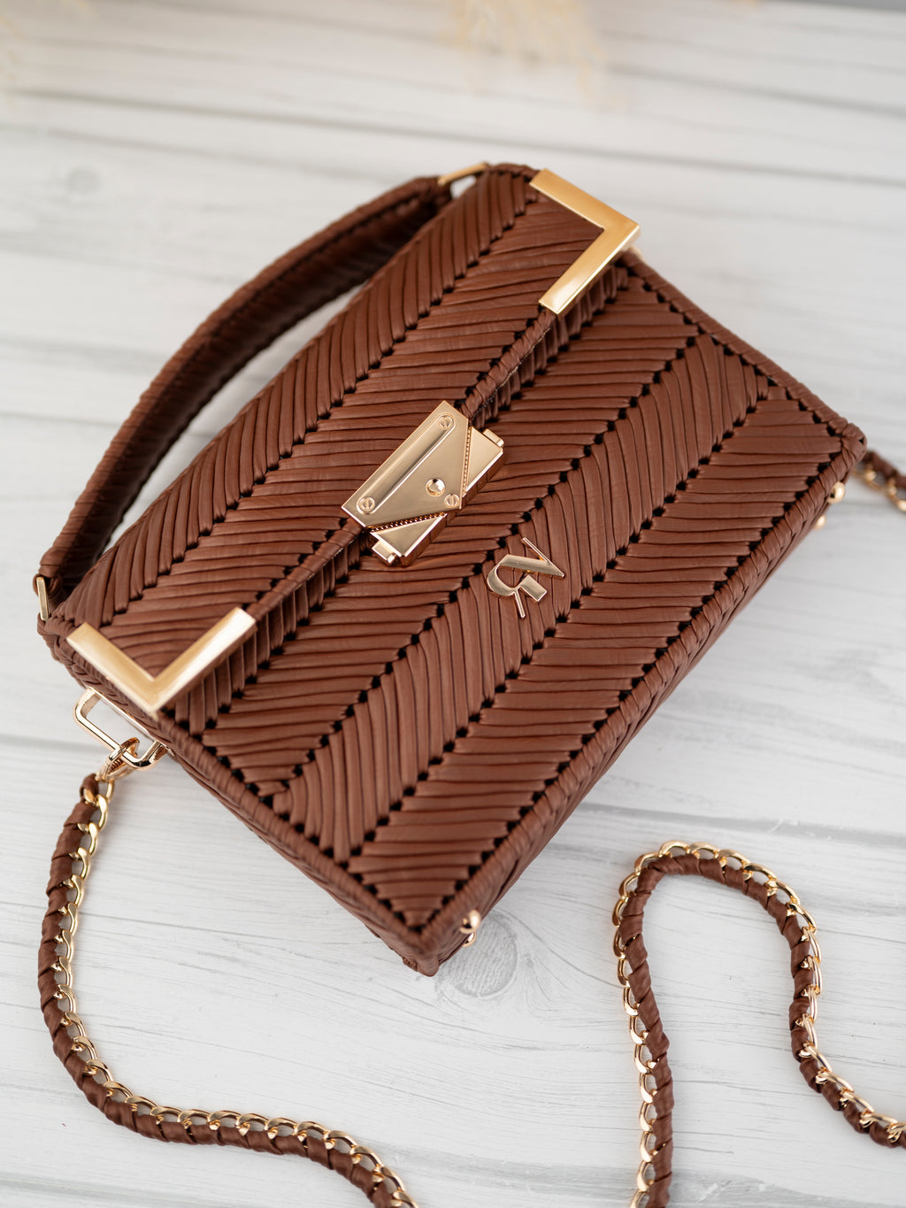 OLIVIA - brown